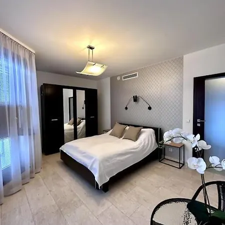 Krawiecka 3 - Center - 7 People - Private Parking