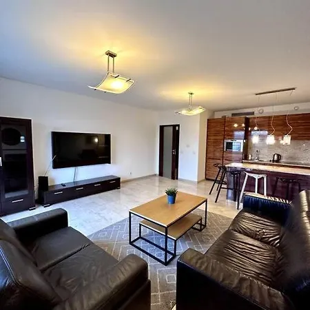 Apartment Krawiecka 3 - City Center - 7 People - Private Parking Wroclaw